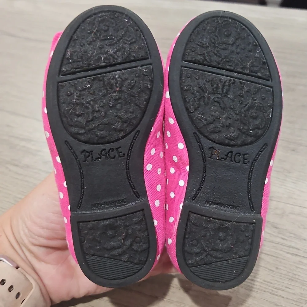 Place Pink Polka Dot Kids Shoes with Bow size 5